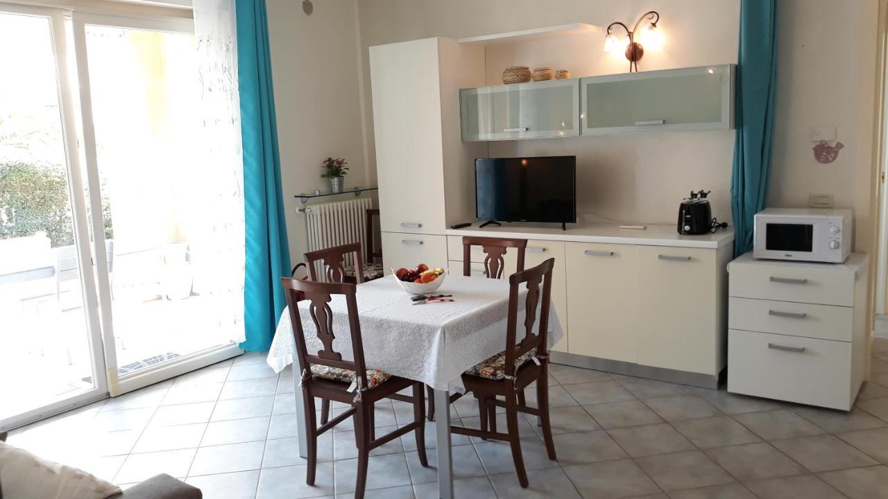Appartement Il Giardino Di Laura - Sirmione Extérieur photo